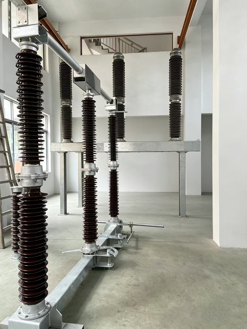 Suis Putus Sambungan 220kV untuk Aplikasi Pencawang Voltan Tinggi Luaran Suis Putus Sambungan 220kV untuk Aplikasi Pencawang Voltan Tinggi Luaran
