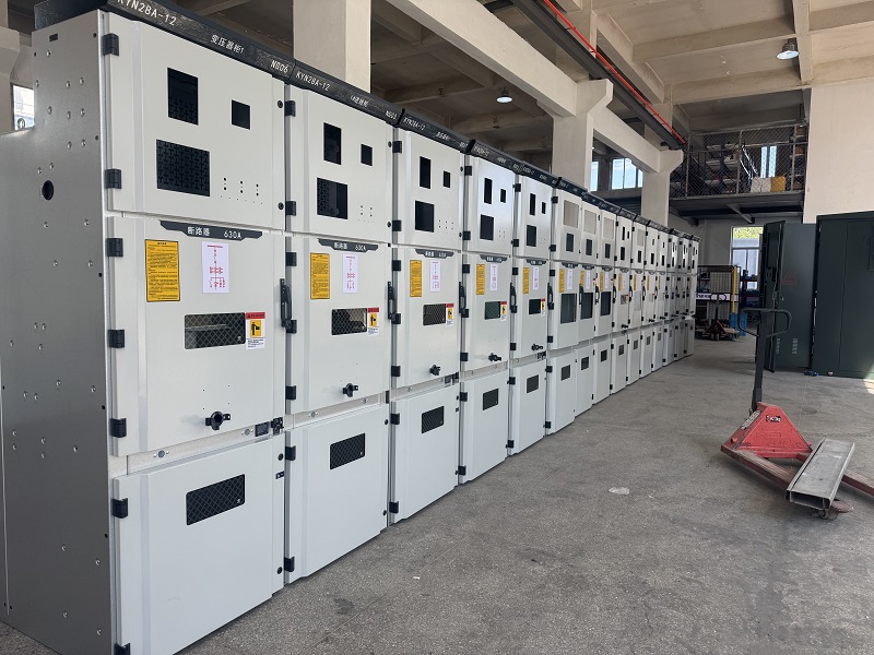 KYN28-12 (Lebar 550mm) Alat Suis Boleh Tarik Bersalut Logam Dalaman KYN28-12 (Lebar 550mm) Alat Suis Boleh Tarik Bersalut Logam Dalaman